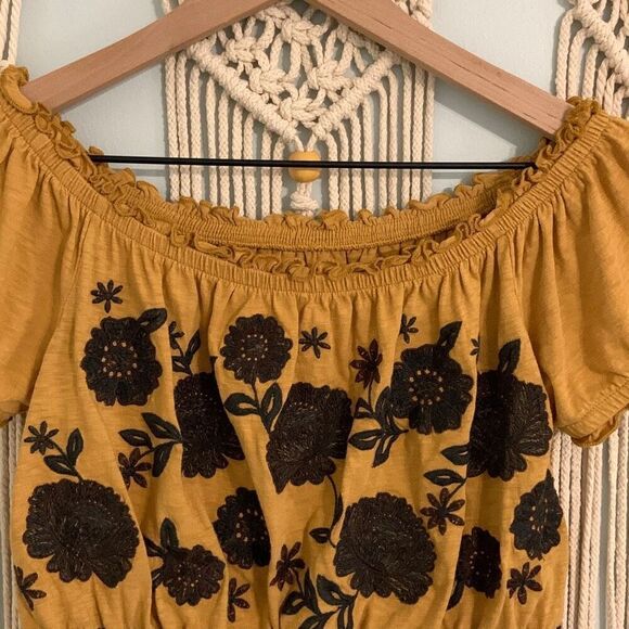 AMERICAN EAGLE Women’s Embroidered Floral Off The Shoulder Top Size Small - Picture 3 of 9
